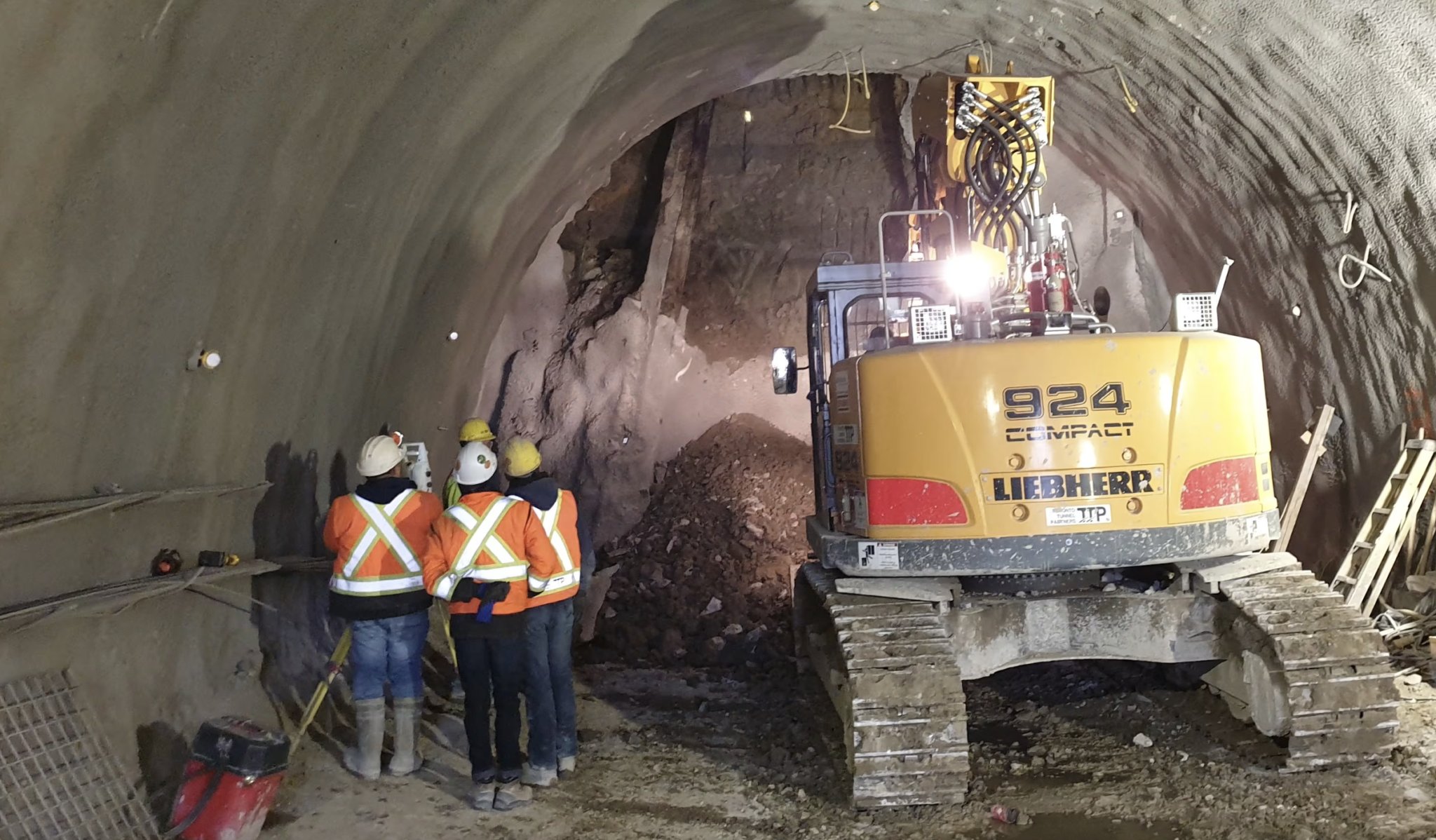 Metrolinx tunnel construction